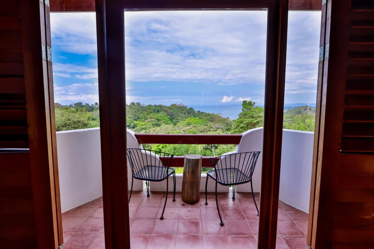 Hotel California Manuel Antonio Eksteriør billede