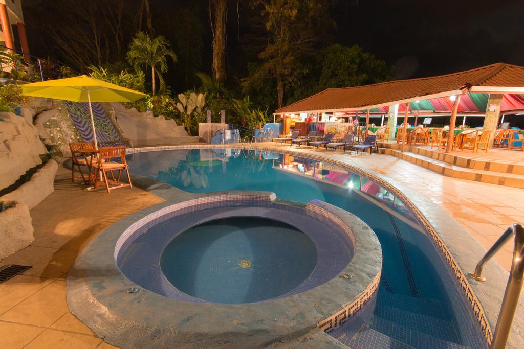Hotel California Manuel Antonio Eksteriør billede