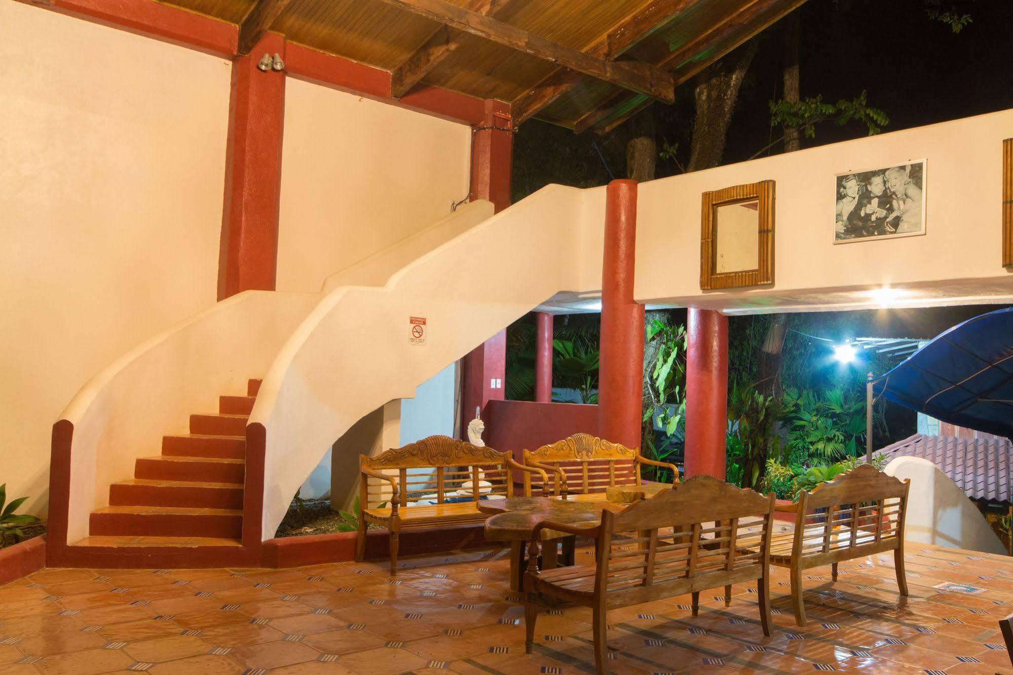 Hotel California Manuel Antonio Eksteriør billede